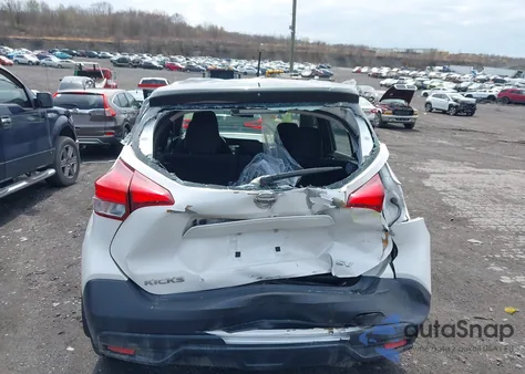 2019 Nissan Kicks Sv z USA, uszkodzony, nr VIN 3N1CP5CU1KL496388